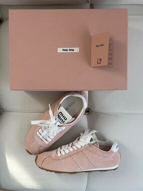 Miu Miu Plume Suede Sneakers in orchid pink (Orchidea)